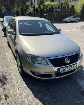 Volkswagen Passat cena 17499 przebieg: 206469, rok produkcji 2007 z Rumia małe 106